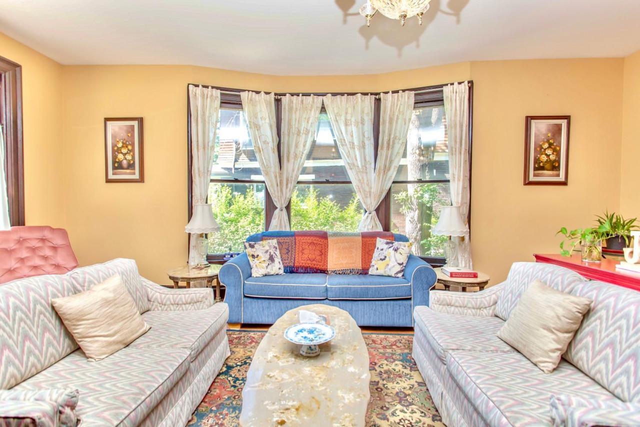 ナイアガラ・フォールズ レッドウッド ベッド アンド ブレックファースト Bed & Breakfast エクステリア 写真