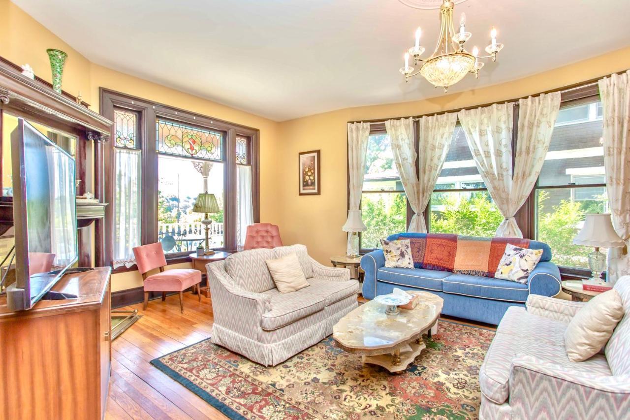 ナイアガラ・フォールズ レッドウッド ベッド アンド ブレックファースト Bed & Breakfast エクステリア 写真