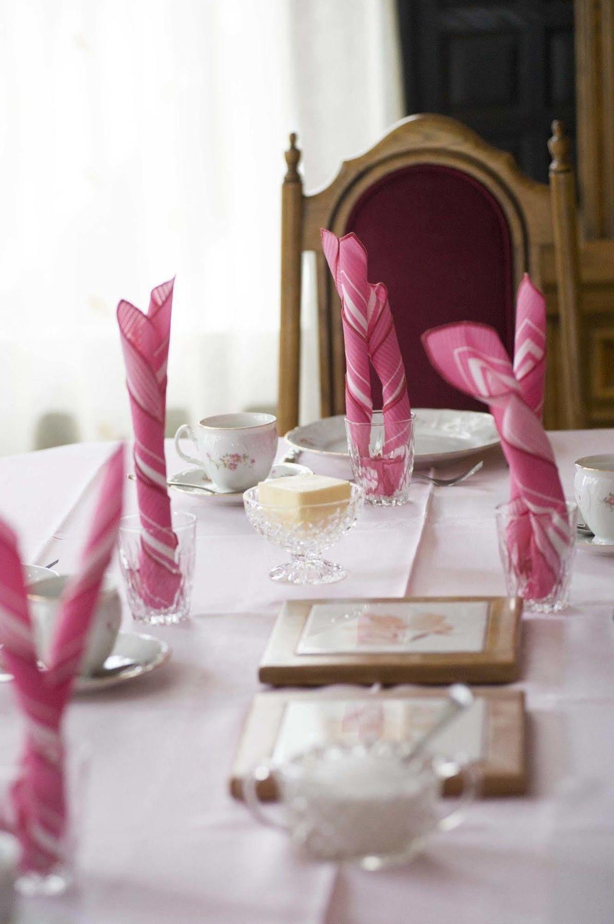 ナイアガラ・フォールズ レッドウッド ベッド アンド ブレックファースト Bed & Breakfast エクステリア 写真