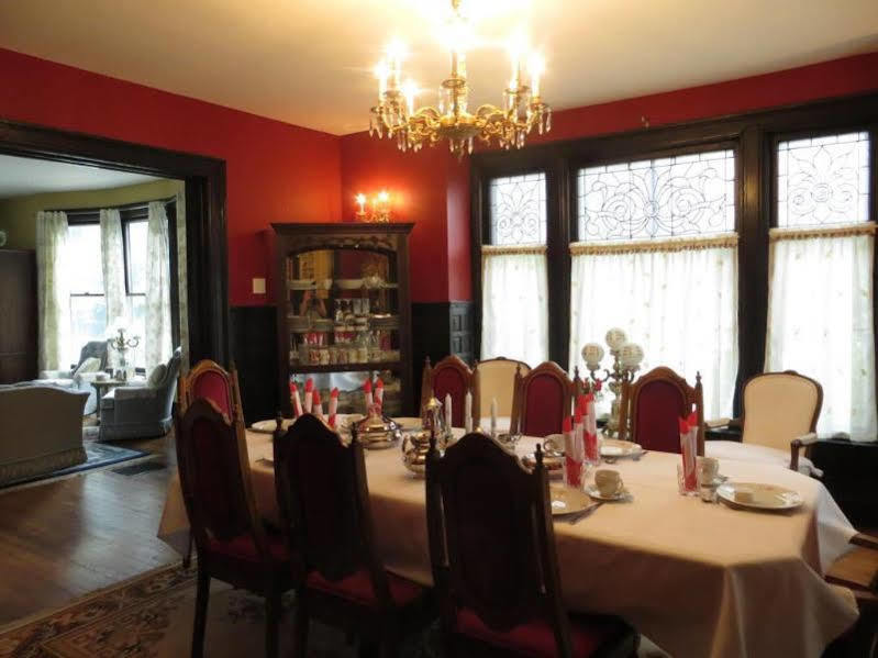 ナイアガラ・フォールズ レッドウッド ベッド アンド ブレックファースト Bed & Breakfast エクステリア 写真