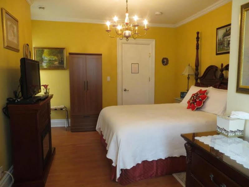 ナイアガラ・フォールズ レッドウッド ベッド アンド ブレックファースト Bed & Breakfast エクステリア 写真