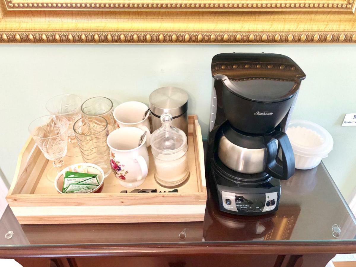 ナイアガラ・フォールズ レッドウッド ベッド アンド ブレックファースト Bed & Breakfast エクステリア 写真
