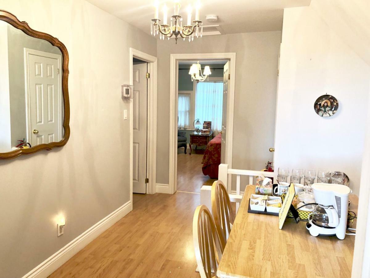 ナイアガラ・フォールズ レッドウッド ベッド アンド ブレックファースト Bed & Breakfast エクステリア 写真